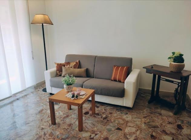 Appartamento Delizioso Con Terrazzo In Centro-Delicious Apartment With Terrace Санремо Экстерьер фото